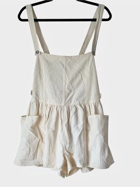 eesome Cream Textured Romper with Pockets